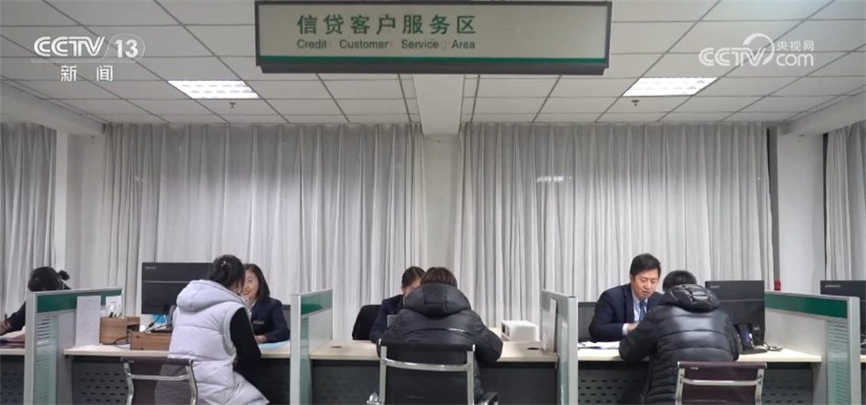 我国农村金融服务进一步完善 涉农融资成本近年明显降低(图3)
